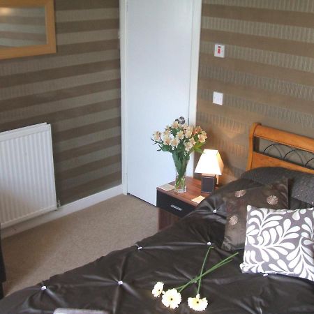 Villa Carvetii - Gemini House - 4 Bed House Sleeps Up To 8 People Tillicoultry Exterior foto